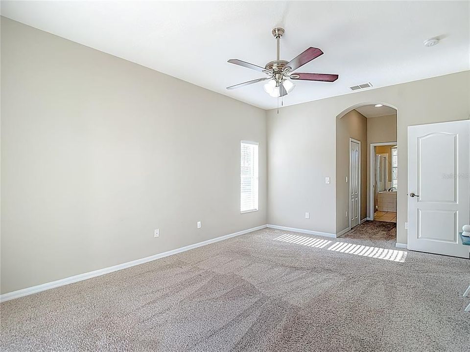 For Sale: $449,900 (4 beds, 3 baths, 2495 Square Feet)