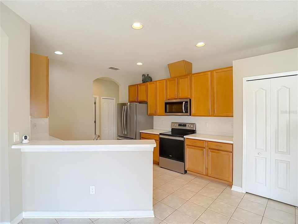 For Sale: $449,900 (4 beds, 3 baths, 2495 Square Feet)