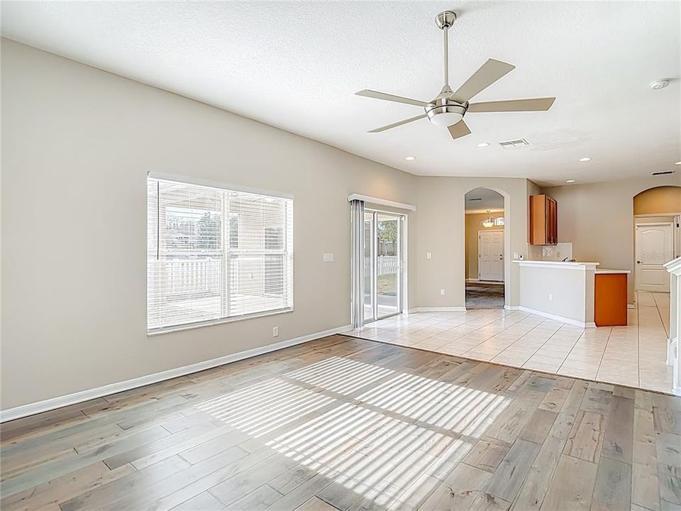 For Sale: $449,900 (4 beds, 3 baths, 2495 Square Feet)