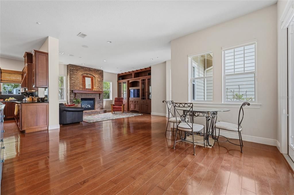 En Venta: $2,225,000 (5 camas, 4 baños, 4414 Pies cuadrados)