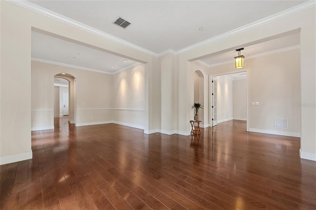 En Venta: $2,225,000 (5 camas, 4 baños, 4414 Pies cuadrados)