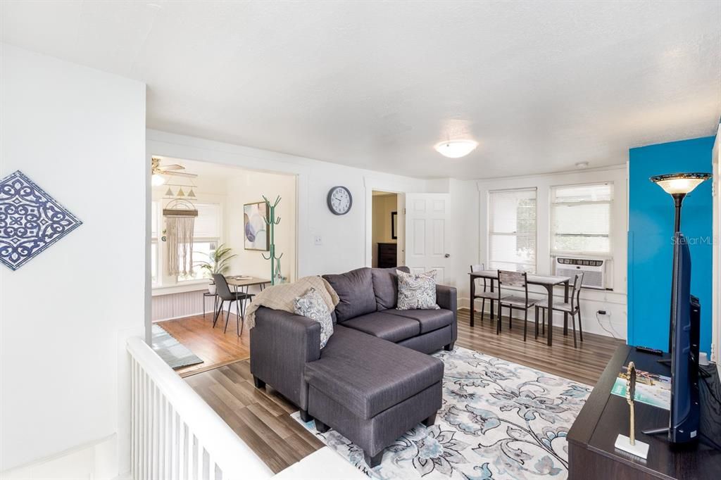 En Venta: $560,000 (4 camas, 0 baños, 1308 Pies cuadrados)