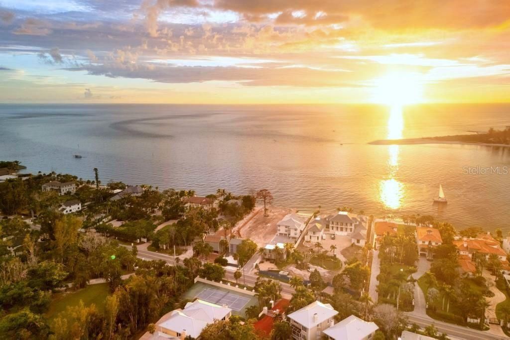 На продажу: $22,000,000 (5 спален, 6 ванн, 6301 Квадратных фут)