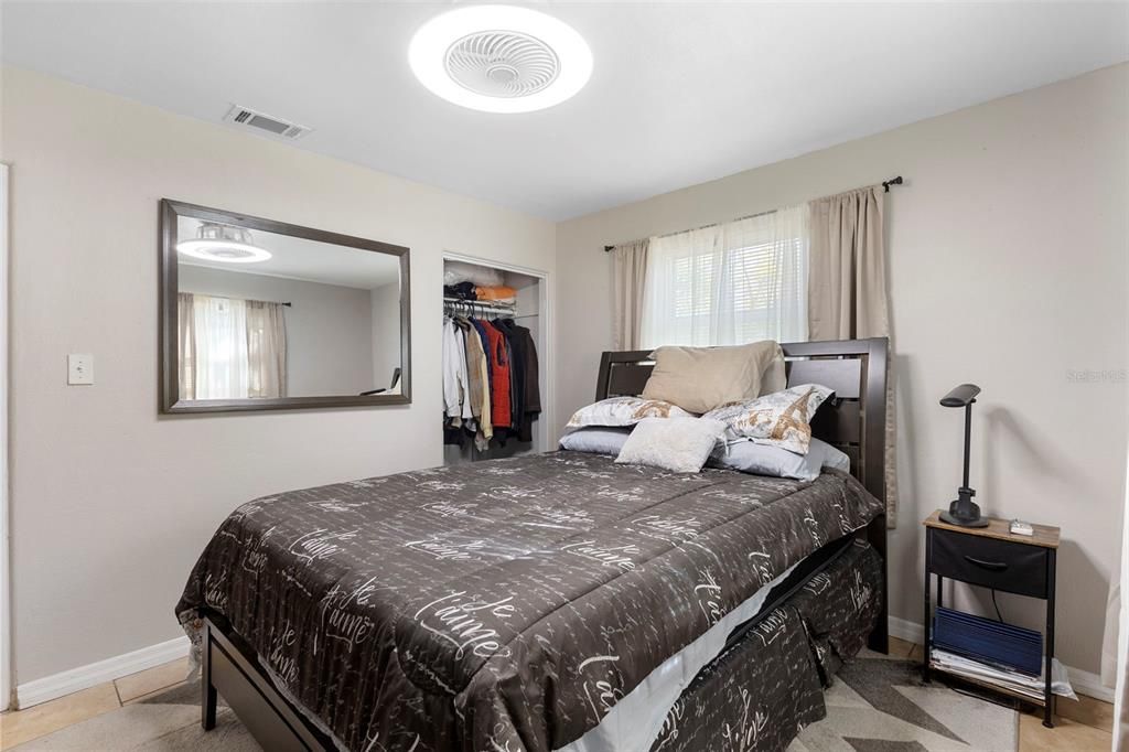 Activo con contrato: $205,000 (2 camas, 1 baños, 980 Pies cuadrados)