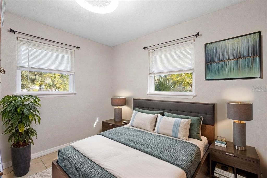 Activo con contrato: $205,000 (2 camas, 1 baños, 980 Pies cuadrados)