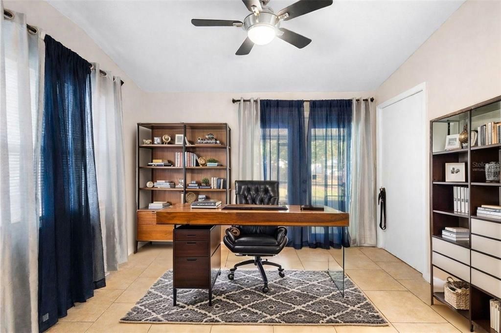 Activo con contrato: $205,000 (2 camas, 1 baños, 980 Pies cuadrados)