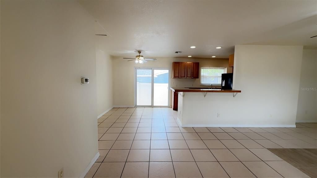 На продажу: $374,500 (4 спален, 2 ванн, 1540 Квадратных фут)