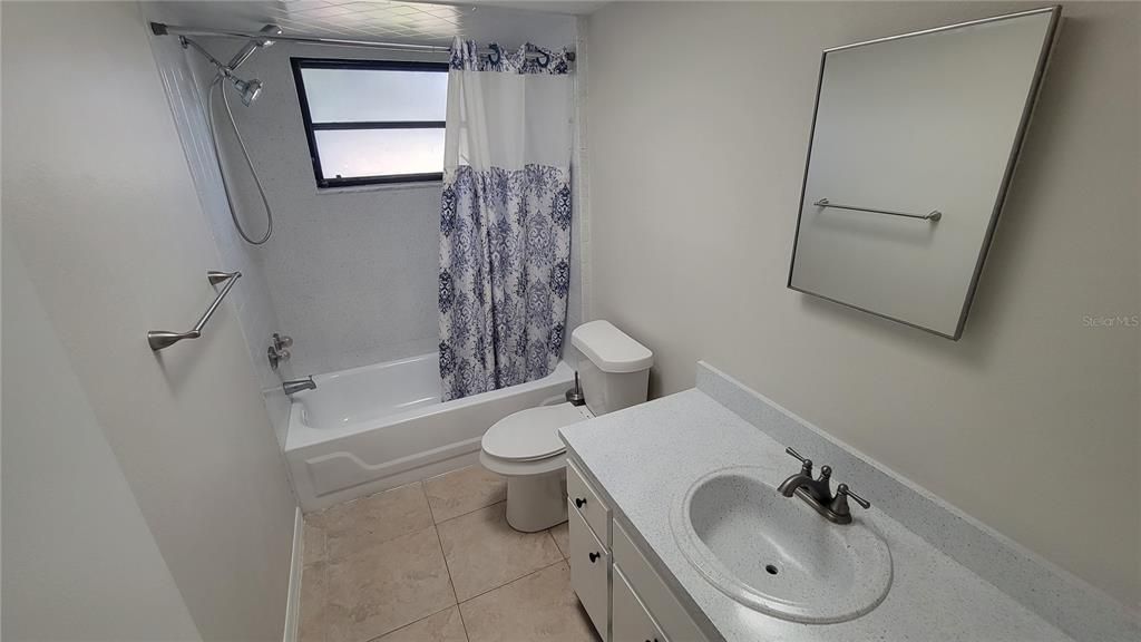 For Rent: $1,650 (1 beds, 1 baths, 672 Square Feet)