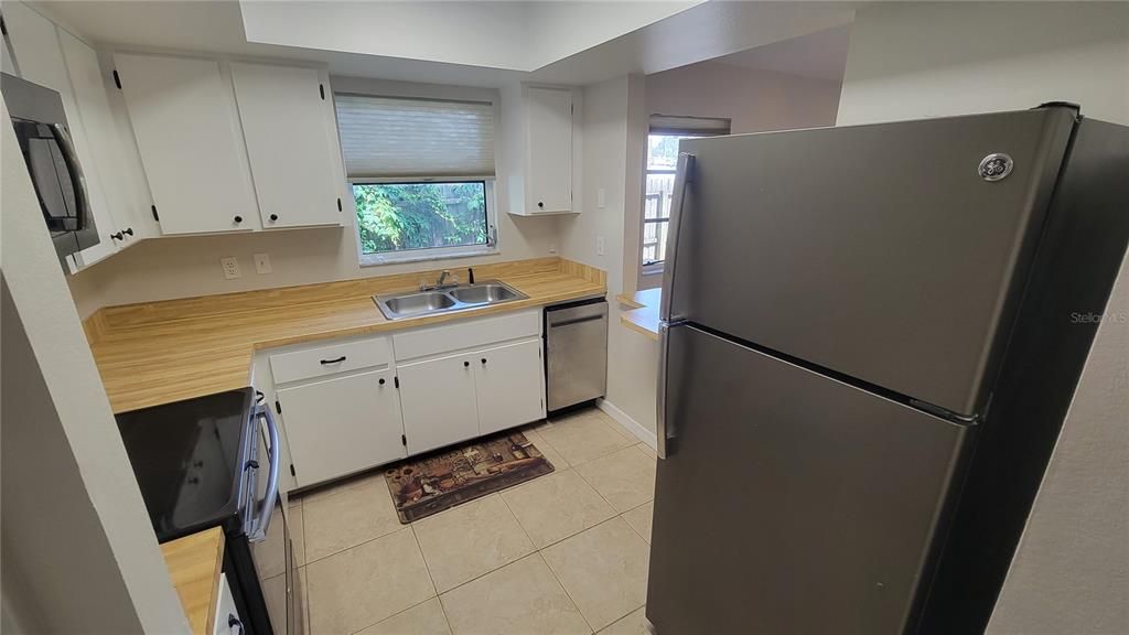 For Rent: $1,650 (1 beds, 1 baths, 672 Square Feet)