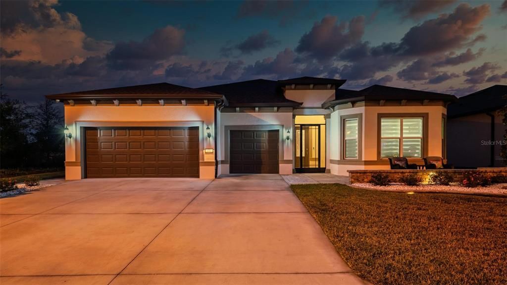 En Venta: $989,900 (3 camas, 3 baños, 2892 Pies cuadrados)