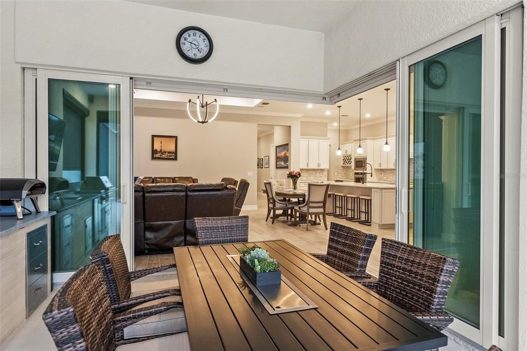 En Venta: $989,900 (3 camas, 3 baños, 2892 Pies cuadrados)