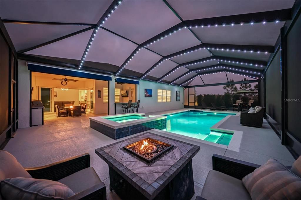 En Venta: $989,900 (3 camas, 3 baños, 2892 Pies cuadrados)