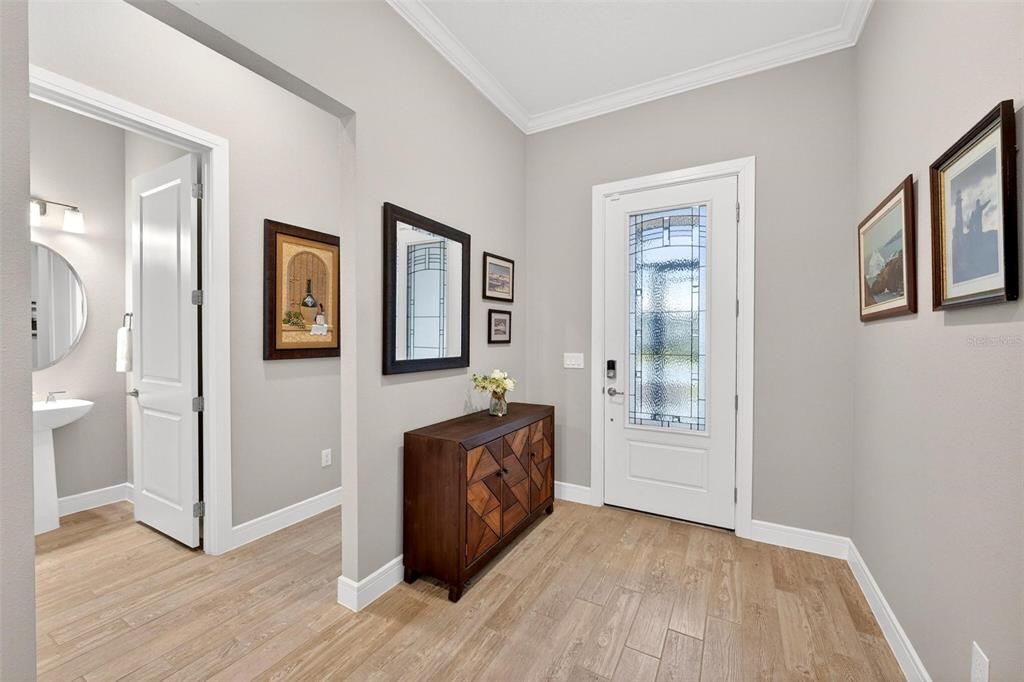 En Venta: $989,900 (3 camas, 3 baños, 2892 Pies cuadrados)