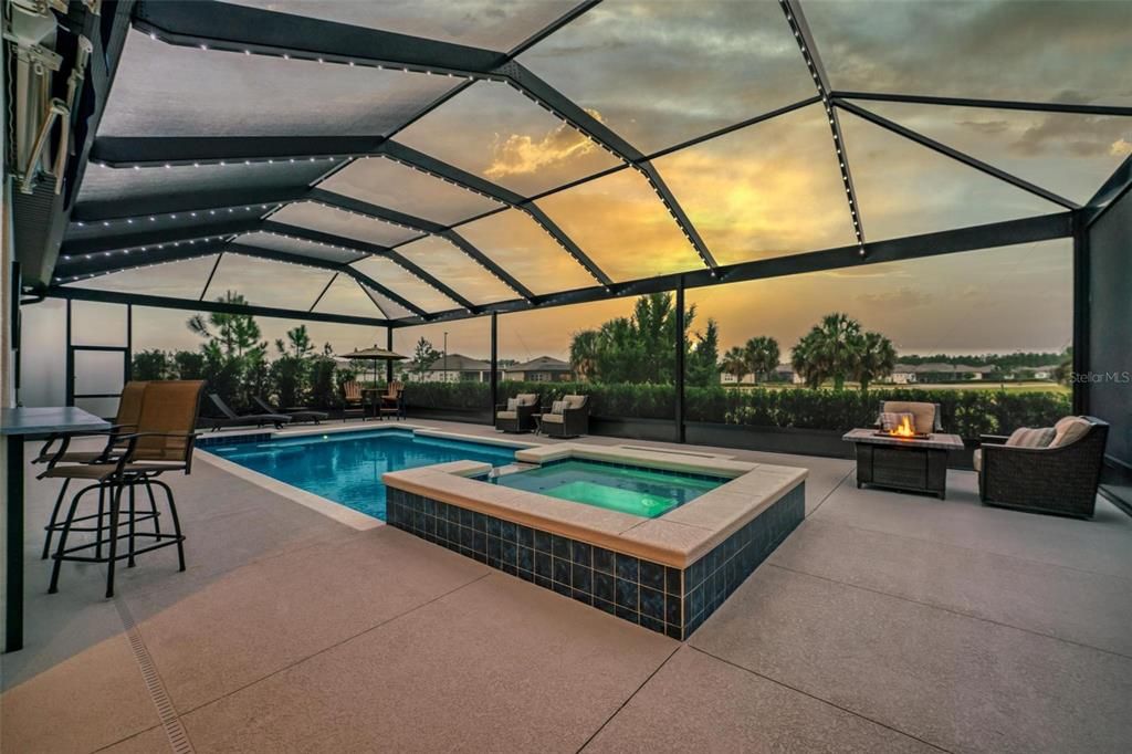 En Venta: $989,900 (3 camas, 3 baños, 2892 Pies cuadrados)