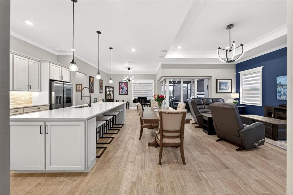 En Venta: $989,900 (3 camas, 3 baños, 2892 Pies cuadrados)