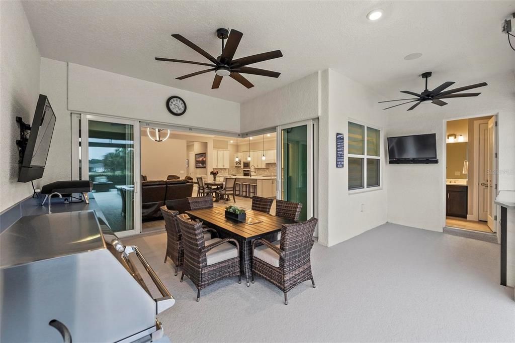 En Venta: $989,900 (3 camas, 3 baños, 2892 Pies cuadrados)