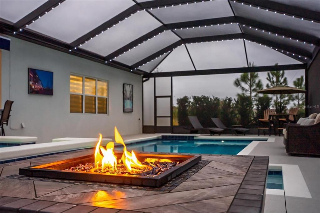 En Venta: $989,900 (3 camas, 3 baños, 2892 Pies cuadrados)