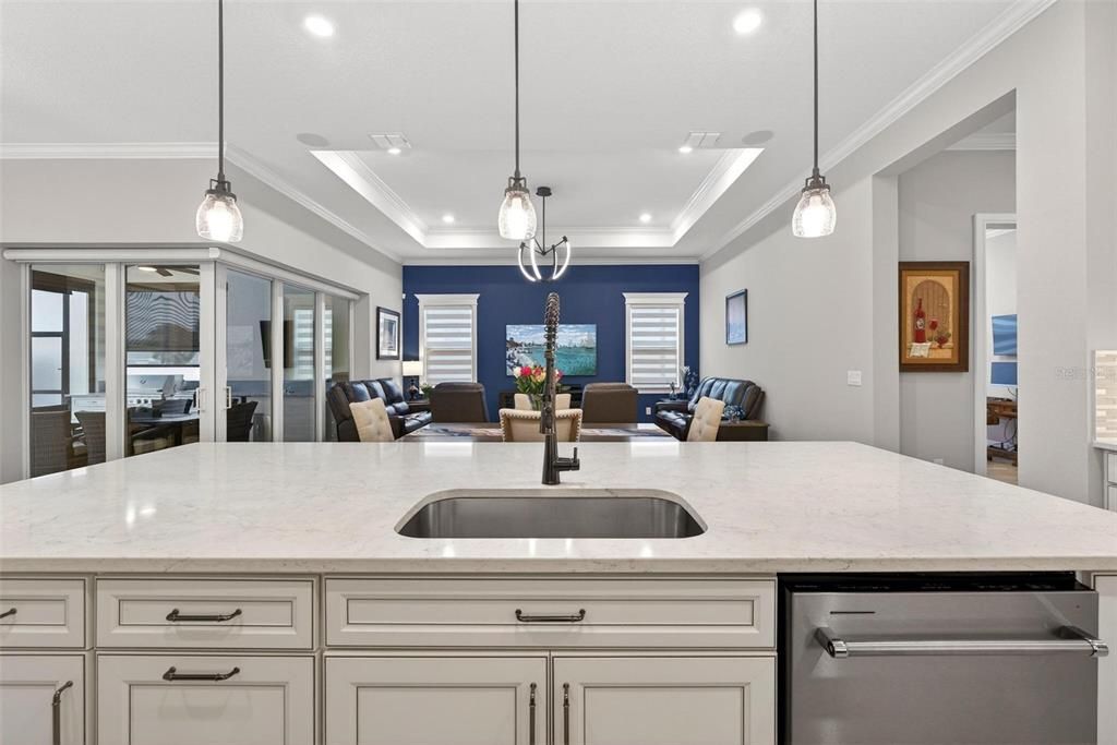 En Venta: $989,900 (3 camas, 3 baños, 2892 Pies cuadrados)