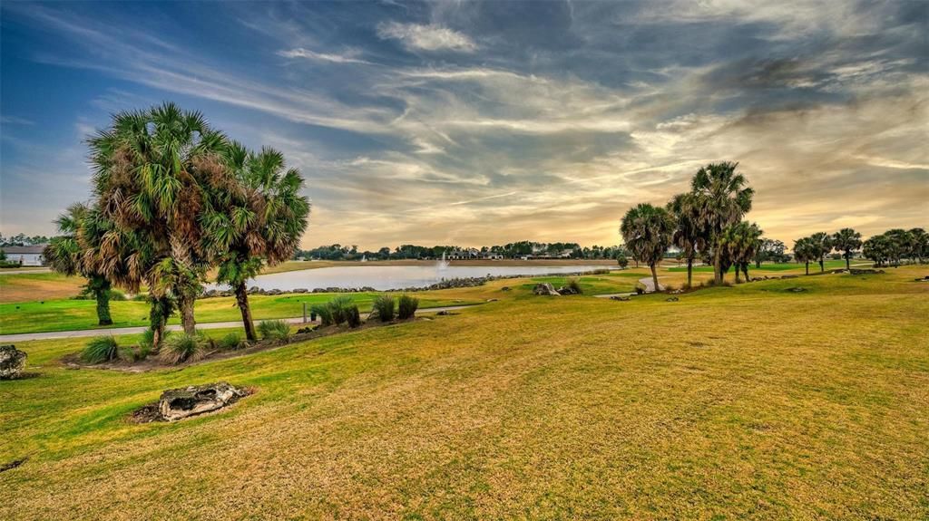 En Venta: $989,900 (3 camas, 3 baños, 2892 Pies cuadrados)