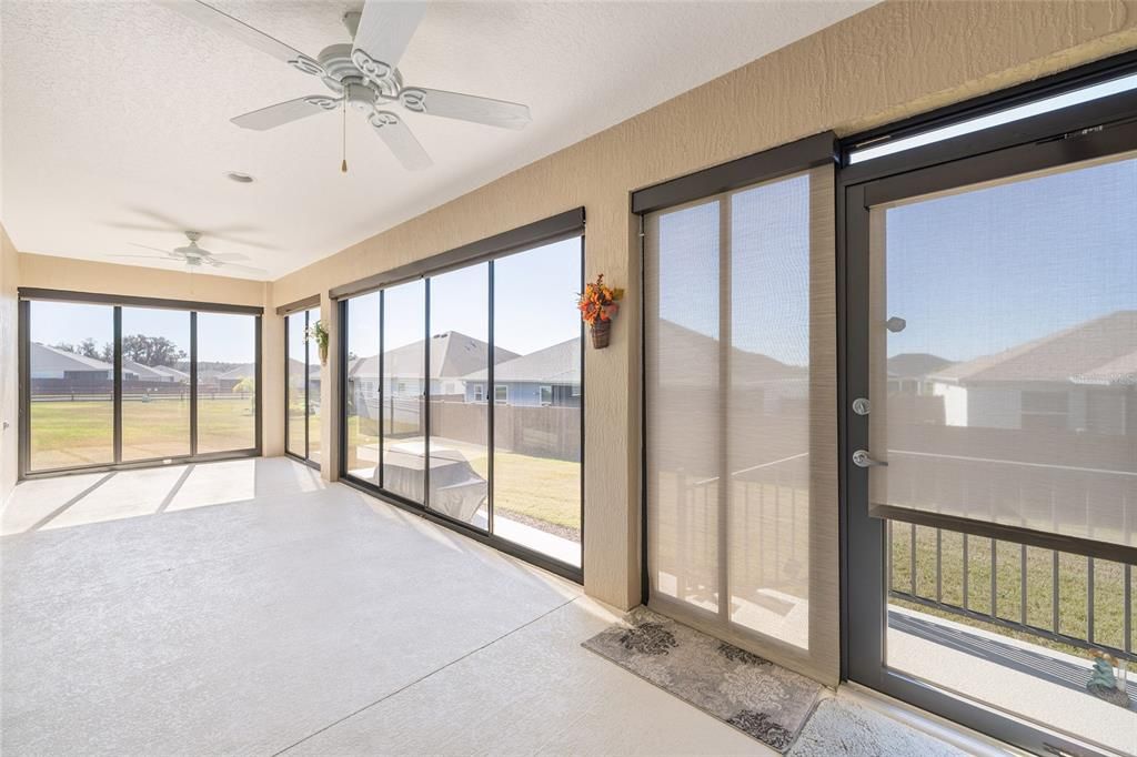 En Venta: $440,000 (3 camas, 2 baños, 1970 Pies cuadrados)