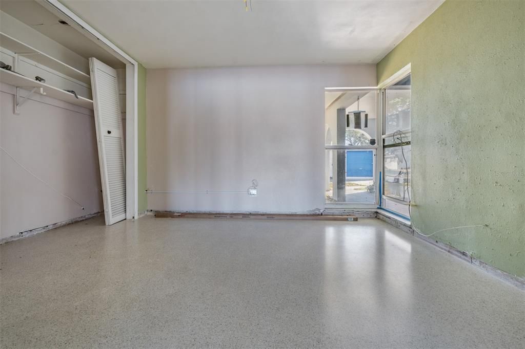 En Venta: $949,900 (4 camas, 2 baños, 2519 Pies cuadrados)