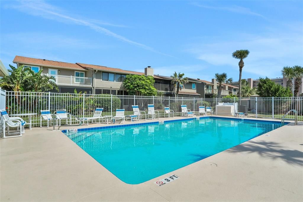 For Sale: $440,000 (2 beds, 2 baths, 1270 Square Feet)