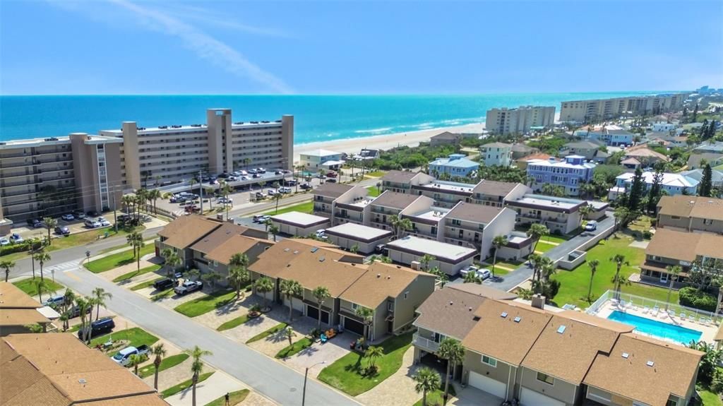 For Sale: $440,000 (2 beds, 2 baths, 1270 Square Feet)
