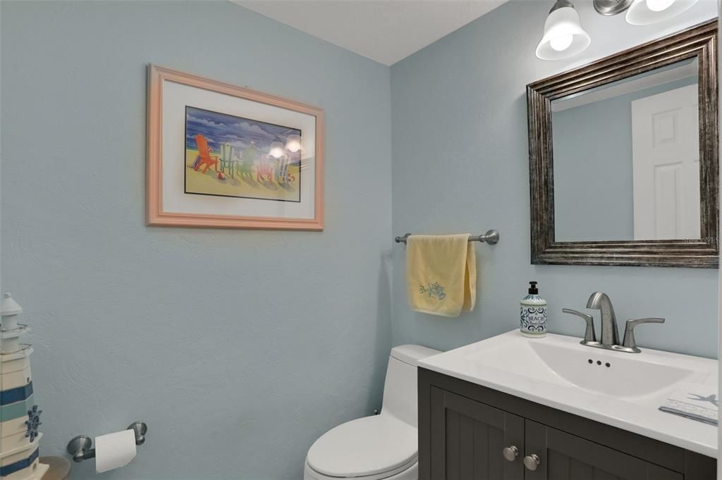 For Sale: $440,000 (2 beds, 2 baths, 1270 Square Feet)