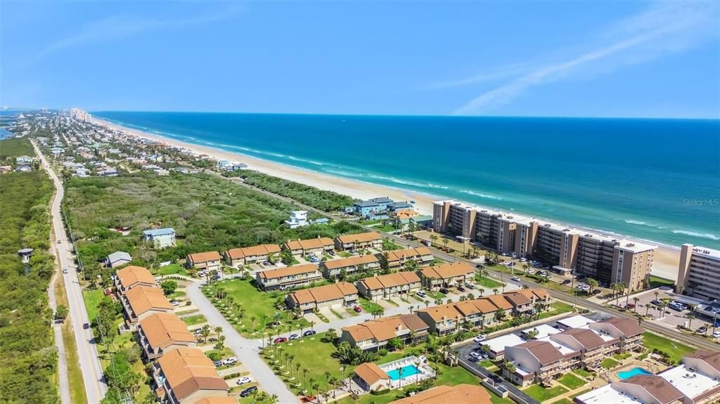 For Sale: $440,000 (2 beds, 2 baths, 1270 Square Feet)