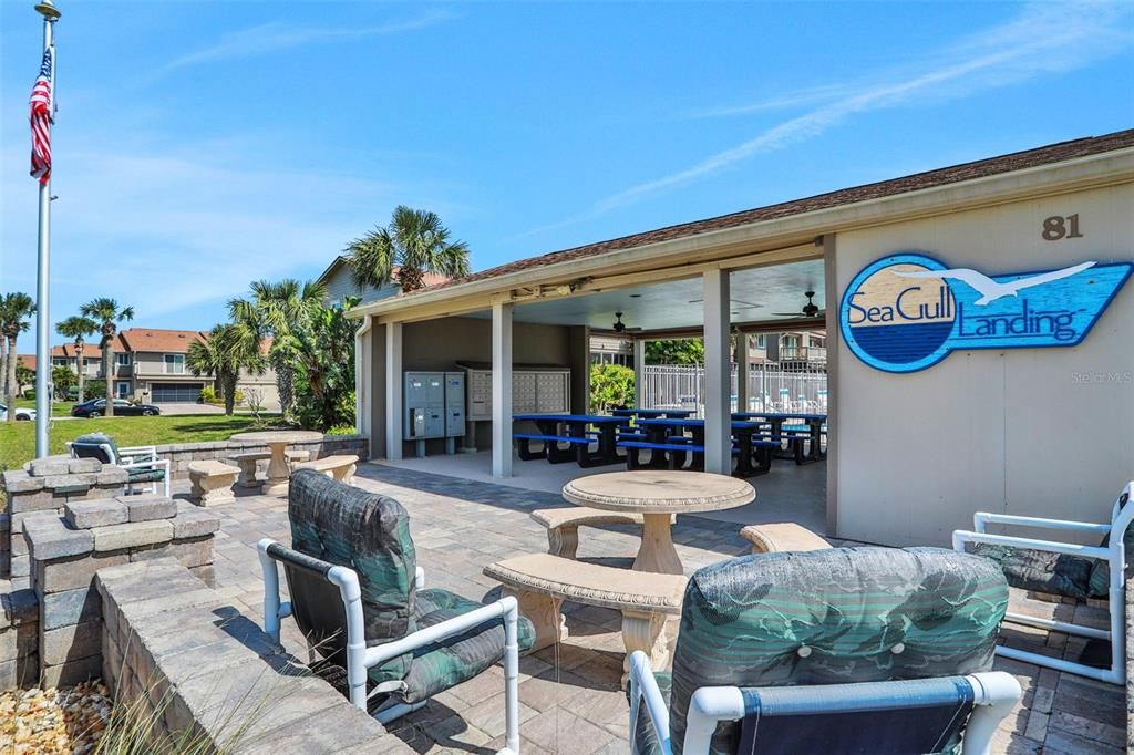 For Sale: $440,000 (2 beds, 2 baths, 1270 Square Feet)