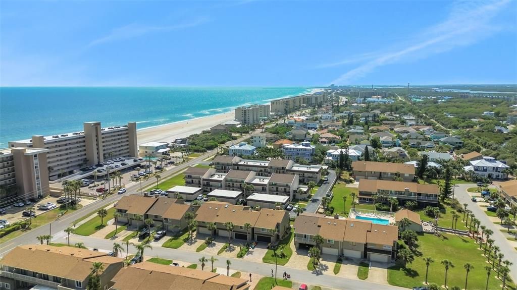 For Sale: $440,000 (2 beds, 2 baths, 1270 Square Feet)