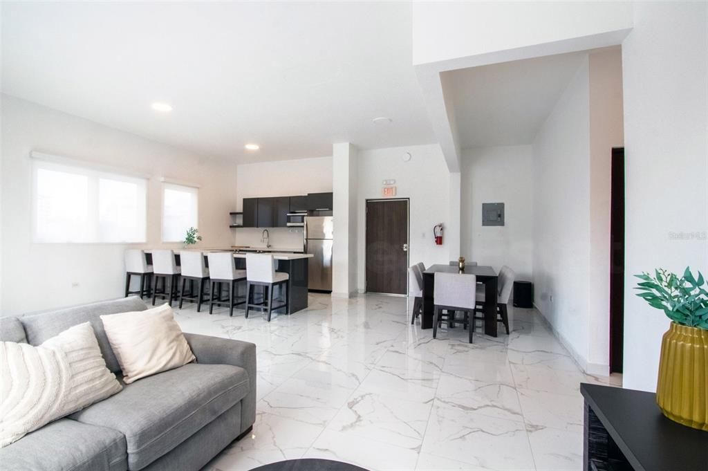 待售: $1,021,150 (3 贝兹, 3 浴室, 1571 平方英尺)