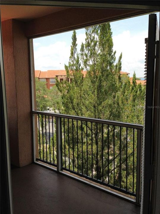 出租: $1,400 (1 贝兹, 1 浴室, 813 平方英尺)