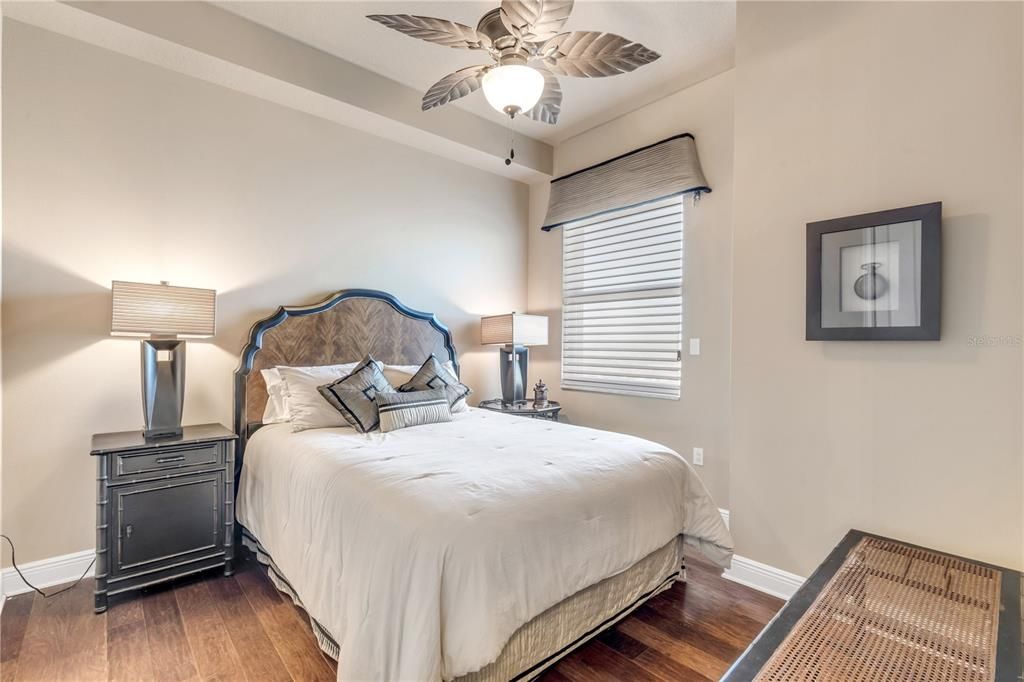 En Venta: $925,000 (3 camas, 3 baños, 2486 Pies cuadrados)
