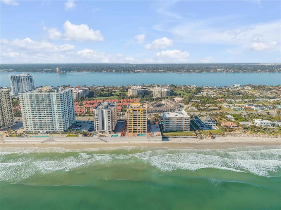 En Venta: $925,000 (3 camas, 3 baños, 2486 Pies cuadrados)