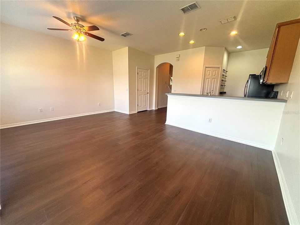 出租: $1,949 (2 贝兹, 2 浴室, 1152 平方英尺)