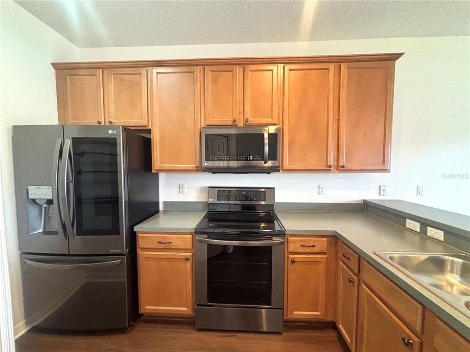 出租: $1,949 (2 贝兹, 2 浴室, 1152 平方英尺)