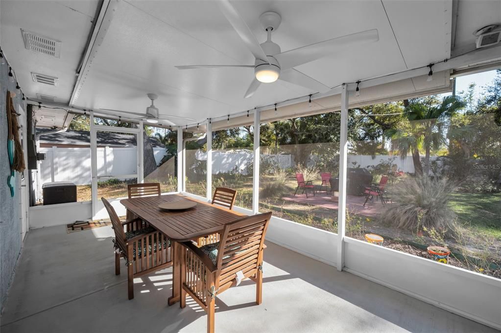 На продажу: $749,000 (3 спален, 2 ванн, 1430 Квадратных фут)