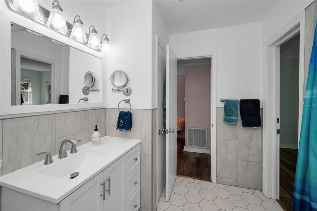 На продажу: $749,000 (3 спален, 2 ванн, 1430 Квадратных фут)