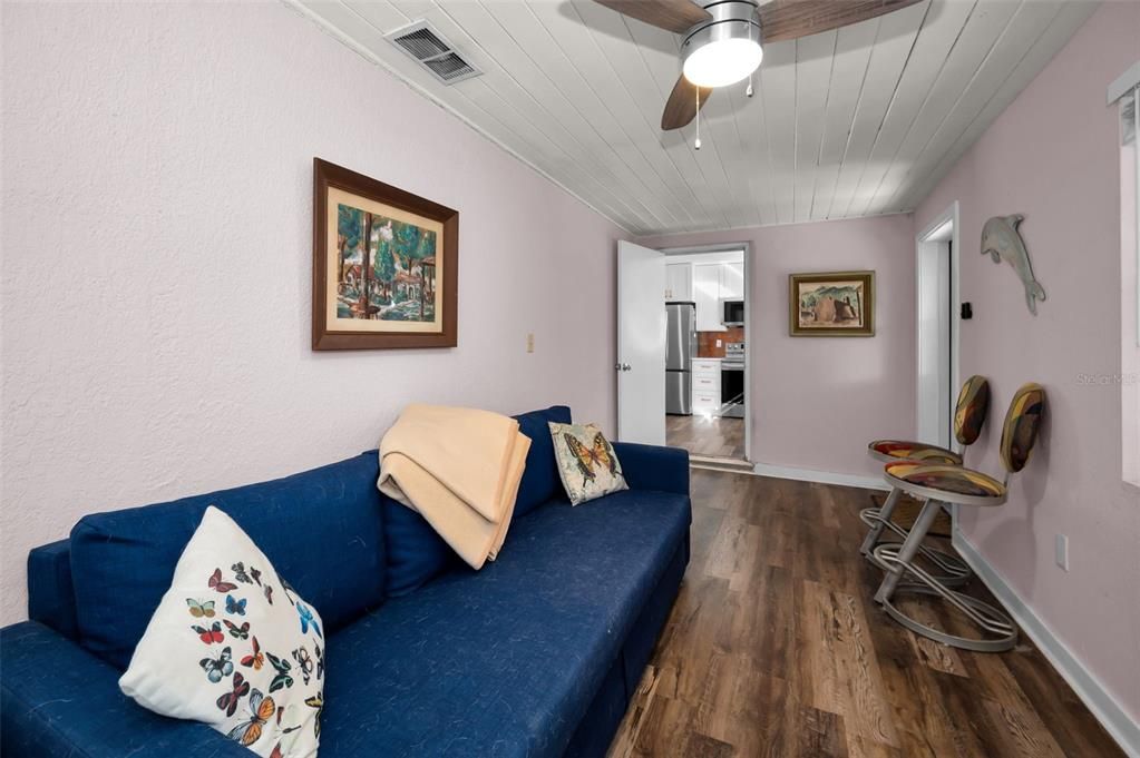 На продажу: $749,000 (3 спален, 2 ванн, 1430 Квадратных фут)