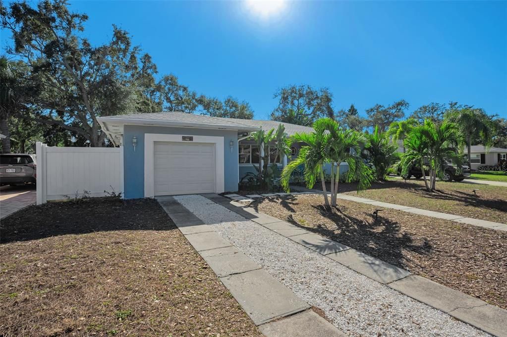 На продажу: $749,000 (3 спален, 2 ванн, 1430 Квадратных фут)