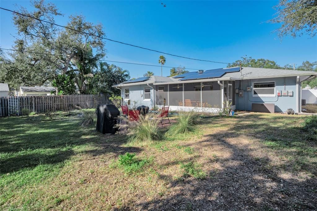 На продажу: $749,000 (3 спален, 2 ванн, 1430 Квадратных фут)