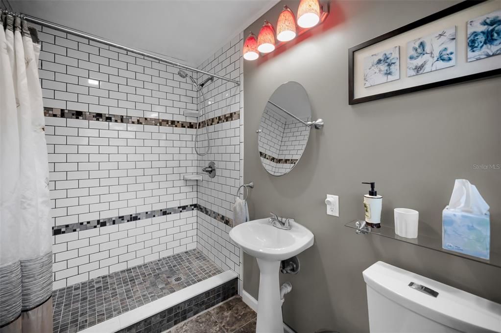 На продажу: $749,000 (3 спален, 2 ванн, 1430 Квадратных фут)