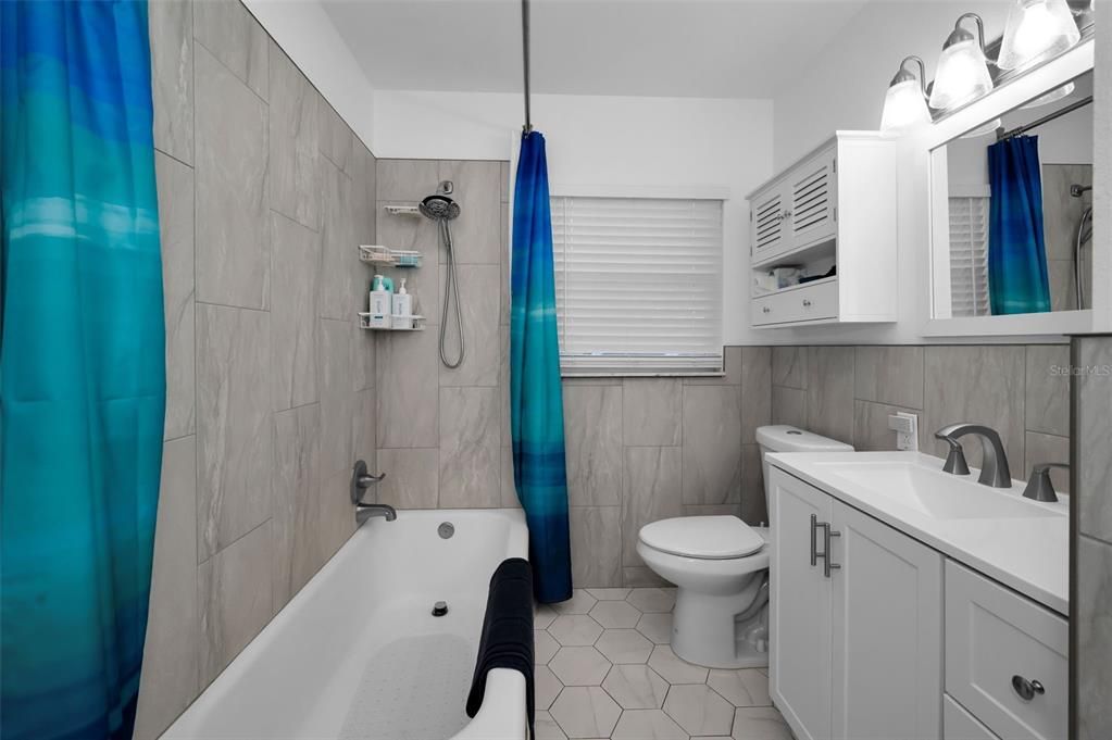 На продажу: $749,000 (3 спален, 2 ванн, 1430 Квадратных фут)