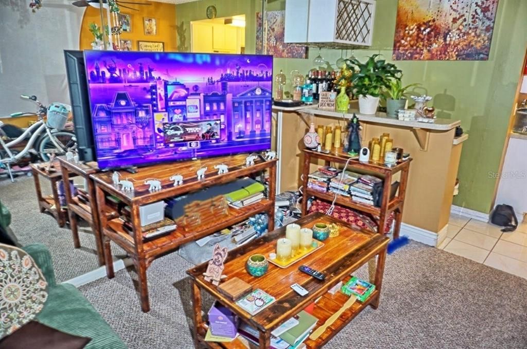 待售: $135,000 (1 贝兹, 1 浴室, 456 平方英尺)