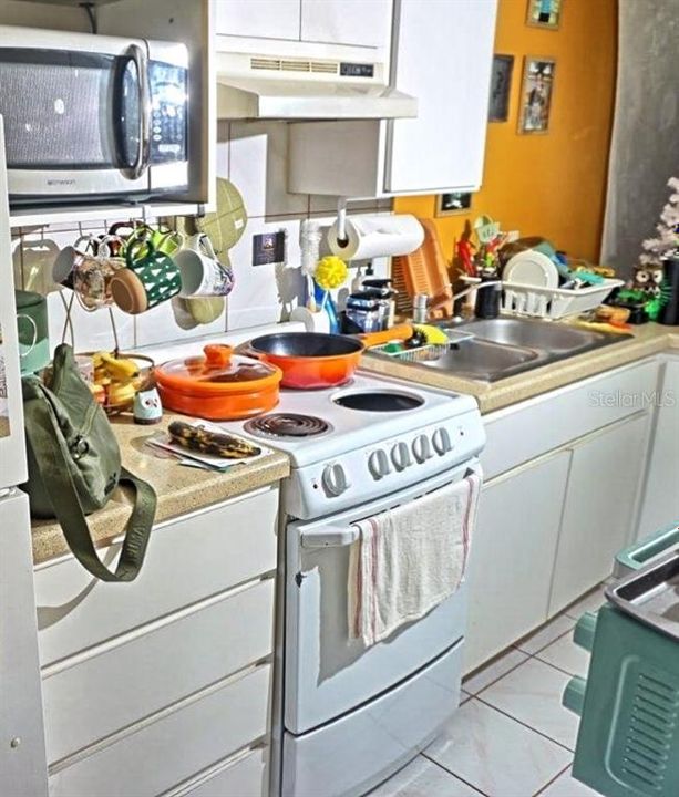 待售: $135,000 (1 贝兹, 1 浴室, 456 平方英尺)