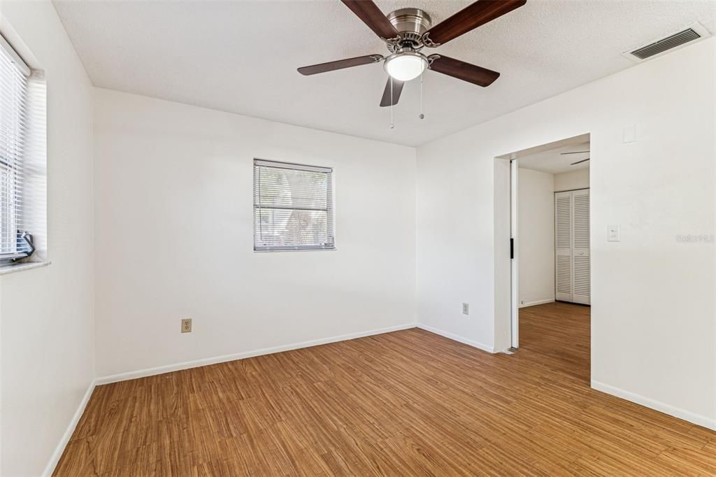 For Sale: $315,000 (3 beds, 2 baths, 1375 Square Feet)