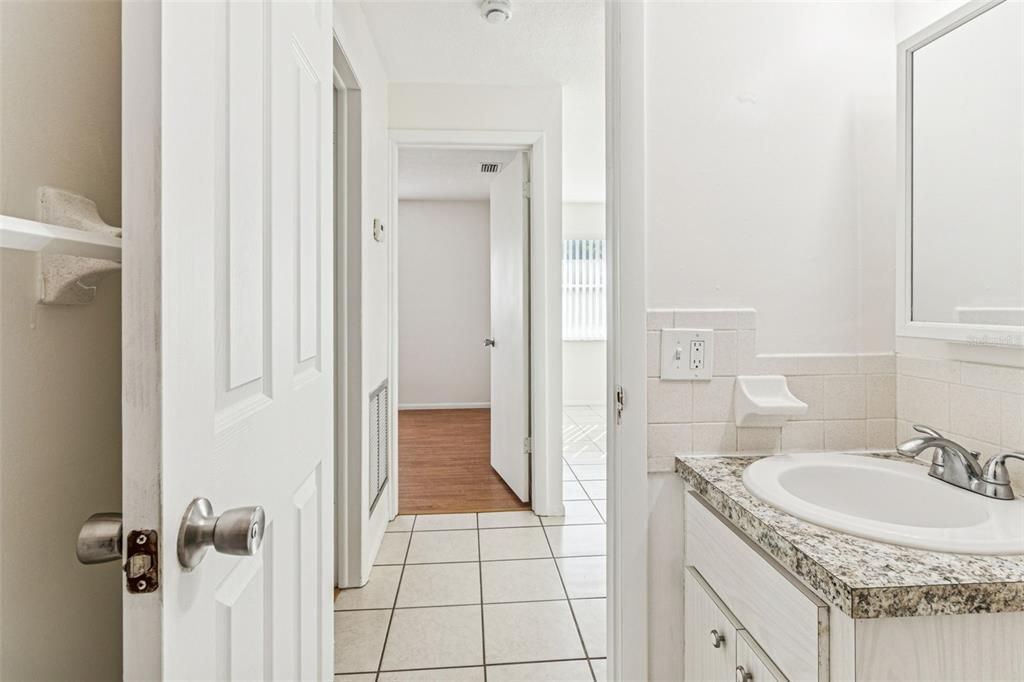 For Sale: $315,000 (3 beds, 2 baths, 1375 Square Feet)