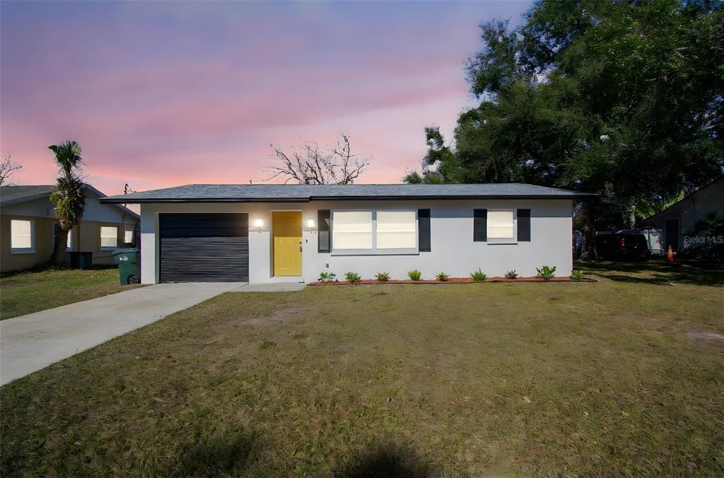 For Sale: $315,000 (3 beds, 2 baths, 1375 Square Feet)