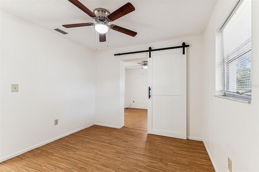 For Sale: $315,000 (3 beds, 2 baths, 1375 Square Feet)